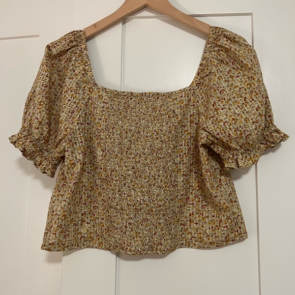 Madewell Hopewell Puff-Sleeve Crop Top in Cottage Garden - Picture 6 of 11